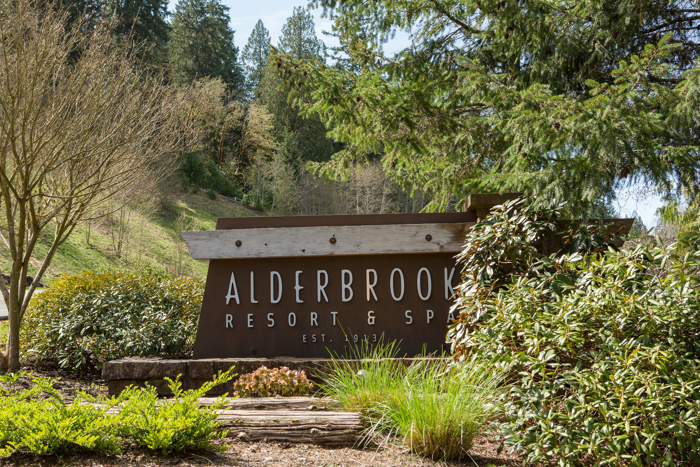 The entrance sign of the Alderbrook Resort & Spa